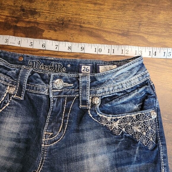 Miss Me Jeans Size 26 Cuffed Capri Button Flap Pockets Low Rise Embellished - Picture 6 of 11